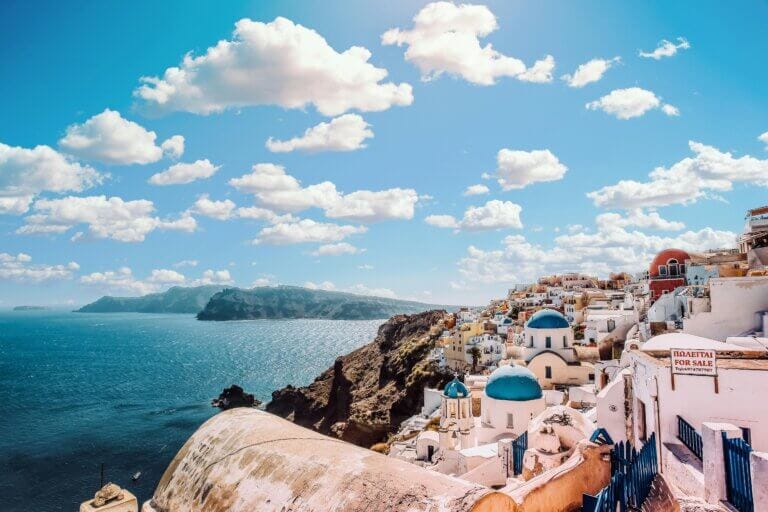 Best Time to Visit Greece: A Seasonal Guide to Planning Your Perfect Trip