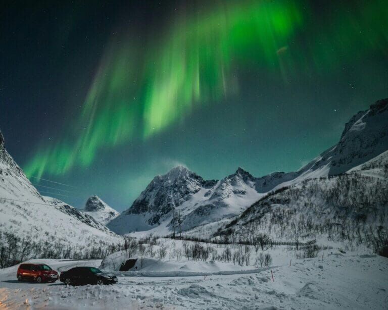 Best Places to Visit in Norway: Fjords, Mountains & Hidden Gems